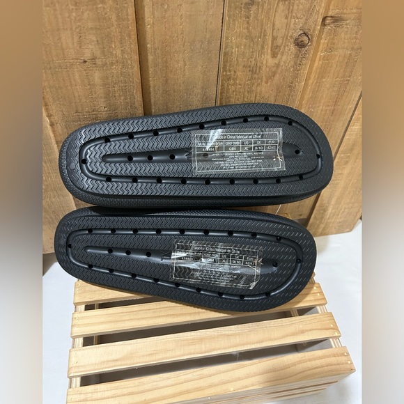 NEW Victoria's Secret “Pink” Shower Water Shoes PILLOW SLIDES Black, Sz XL 11/12 - Picture 2 of 3